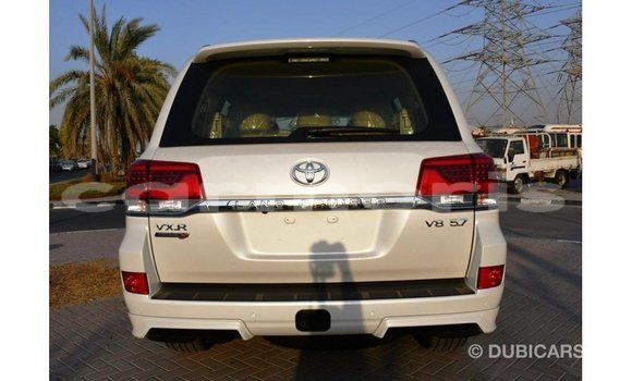 Buy Import Toyota Land Cruiser White Car in Import - Dubai in Agalega Islands Buy Import Toyota Land Cruiser White Car in Import - Dubai in Agalega Islands