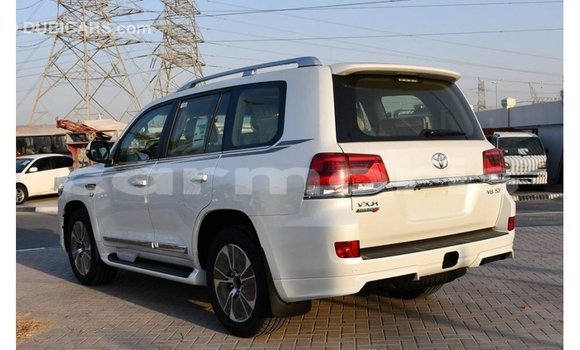 Buy Import Toyota Land Cruiser White Car in Import - Dubai in Agalega Islands Buy Import Toyota Land Cruiser White Car in Import - Dubai in Agalega Islands