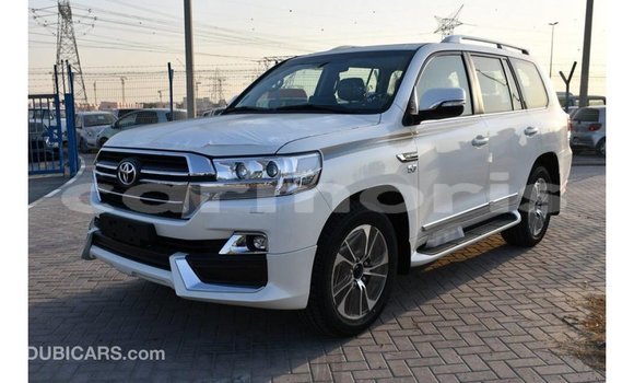 Buy Import Toyota Land Cruiser White Car in Import - Dubai in Agalega Islands Buy Import Toyota Land Cruiser White Car in Import - Dubai in Agalega Islands