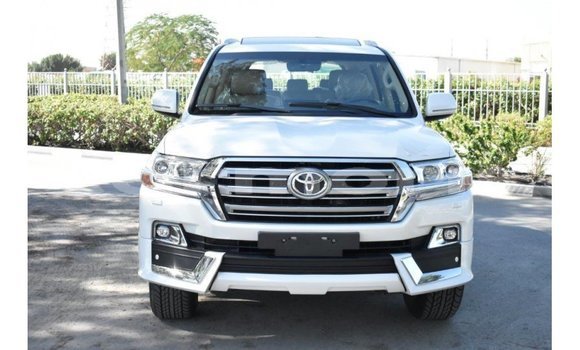 Buy Import Toyota Land Cruiser White Car in Import - Dubai in Agalega Islands Buy Import Toyota Land Cruiser White Car in Import - Dubai in Agalega Islands