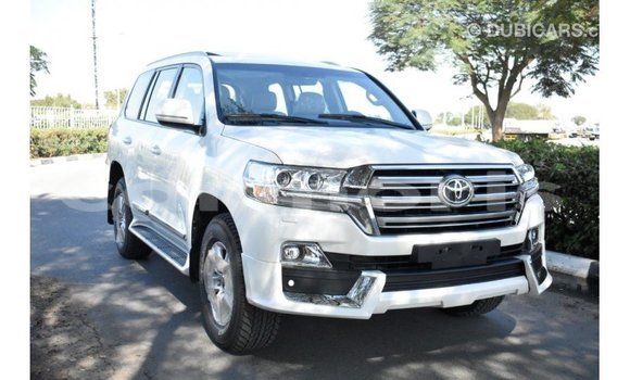 Buy Import Toyota Land Cruiser White Car in Import - Dubai in Agalega Islands Buy Import Toyota Land Cruiser White Car in Import - Dubai in Agalega Islands