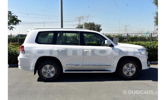 Buy Import Toyota Land Cruiser White Car in Import - Dubai in Agalega Islands Buy Import Toyota Land Cruiser White Car in Import - Dubai in Agalega Islands