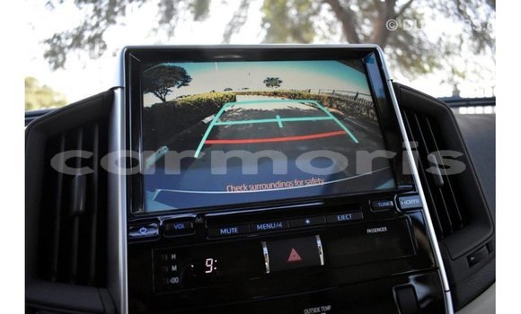 Buy Import Toyota Land Cruiser White Car in Import - Dubai in Agalega Islands Buy Import Toyota Land Cruiser White Car in Import - Dubai in Agalega Islands