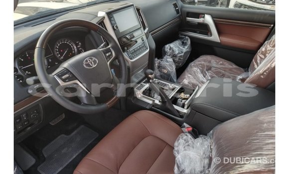 Acheter Import Voiture Toyota Land Cruiser Blanc à Import - Dubai, Îles Agalega Acheter Import Voiture Toyota Land Cruiser Blanc à Import - Dubai, Îles Agalega