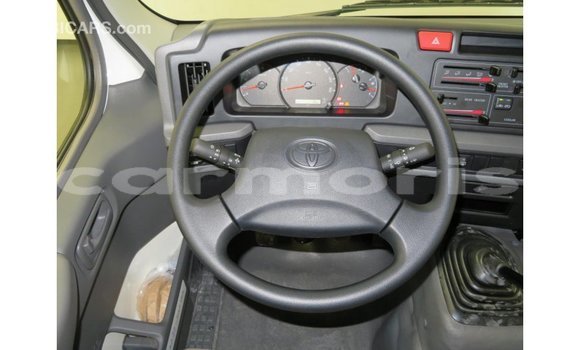 Buy Import Toyota Coaster White Car in Import - Dubai in Agalega Islands Buy Import Toyota Coaster White Car in Import - Dubai in Agalega Islands