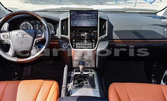 Buy Import Toyota Land Cruiser White Car in Import - Dubai in Agalega Islands Buy Import Toyota Land Cruiser White Car in Import - Dubai in Agalega Islands