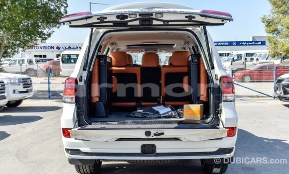 Buy Import Toyota Land Cruiser White Car in Import - Dubai in Agalega Islands Buy Import Toyota Land Cruiser White Car in Import - Dubai in Agalega Islands