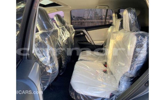 Buy Import Toyota HiAce Other Truck in Import - Dubai in Agalega Islands Buy Import Toyota HiAce Other Truck in Import - Dubai in Agalega Islands