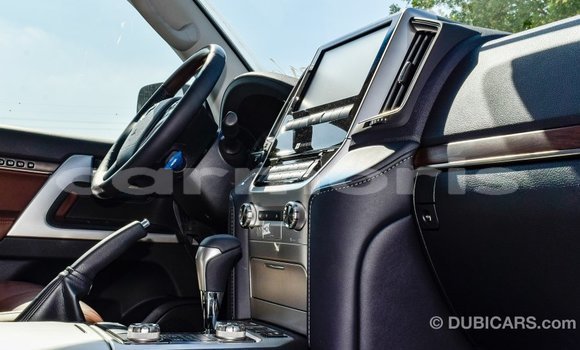 Acheter Import Voiture Toyota Land Cruiser Noir à Import - Dubai, Îles Agalega Acheter Import Voiture Toyota Land Cruiser Noir à Import - Dubai, Îles Agalega