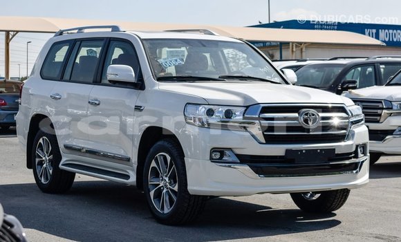 Acheter Import Voiture Toyota Land Cruiser Blanc à Import - Dubai, Îles Agalega Acheter Import Voiture Toyota Land Cruiser Blanc à Import - Dubai, Îles Agalega