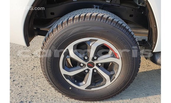 Buy Import Toyota Hilux White Car in Import - Dubai in Agalega Islands Buy Import Toyota Hilux White Car in Import - Dubai in Agalega Islands