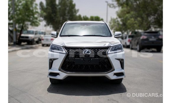 Acheter Import Voiture Lexus LX Blanc à Import - Dubai, Îles Agalega Acheter Import Voiture Lexus LX Blanc à Import - Dubai, Îles Agalega