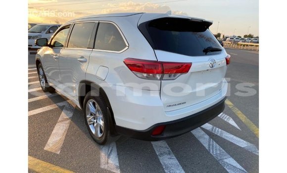 Buy Import Toyota Highlander White Car in Import - Dubai in Agalega Islands Buy Import Toyota Highlander White Car in Import - Dubai in Agalega Islands