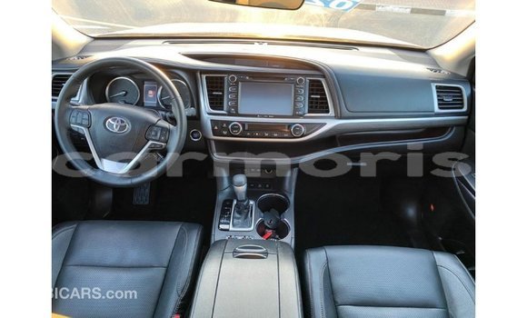 Buy Import Toyota Highlander White Car in Import - Dubai in Agalega Islands Buy Import Toyota Highlander White Car in Import - Dubai in Agalega Islands