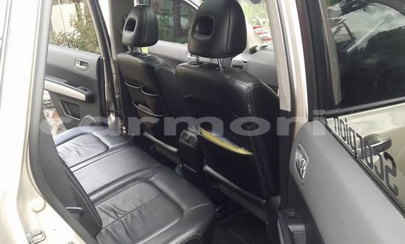 Buy Used Nissan X–Trail Silver Car in Creve Coeur in Pamplempousses