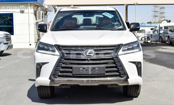 Acheter Import Voiture Lexus LX Blanc à Import - Dubai, Îles Agalega Acheter Import Voiture Lexus LX Blanc à Import - Dubai, Îles Agalega