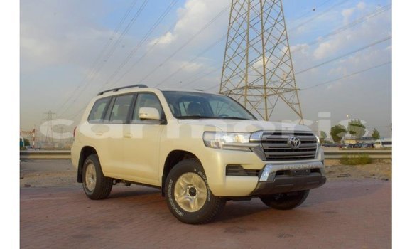 Buy Import Toyota Land Cruiser White Car in Import - Dubai in Agalega Islands Buy Import Toyota Land Cruiser White Car in Import - Dubai in Agalega Islands