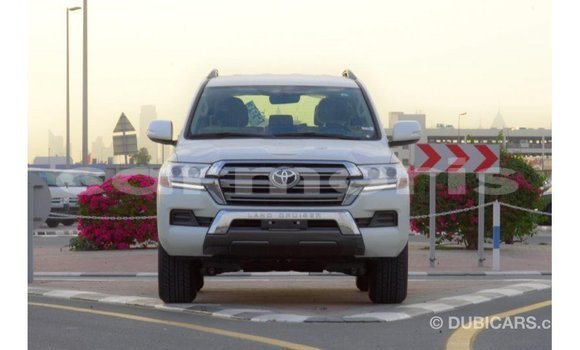 Buy Import Toyota Land Cruiser White Car in Import - Dubai in Agalega Islands Buy Import Toyota Land Cruiser White Car in Import - Dubai in Agalega Islands