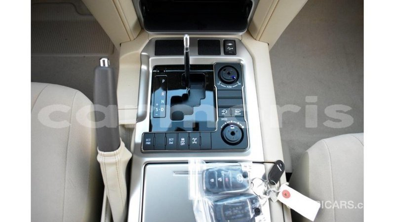 Big with watermark toyota land cruiser agalega islands import dubai 3013