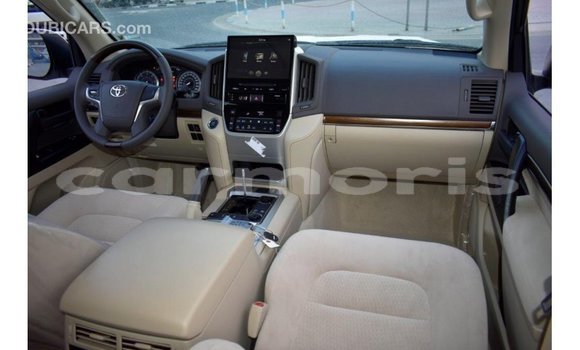 Buy Import Toyota Land Cruiser White Car in Import - Dubai in Agalega Islands Buy Import Toyota Land Cruiser White Car in Import - Dubai in Agalega Islands