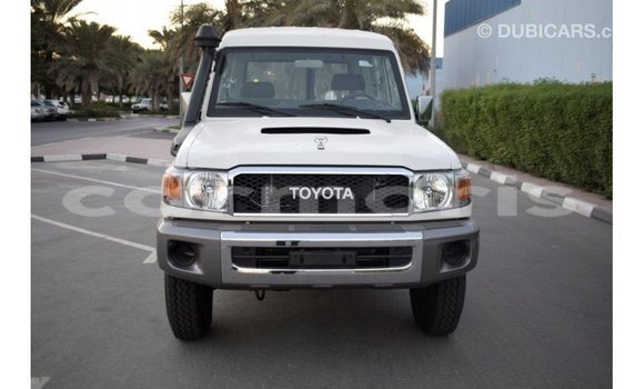 Buy Import Toyota Land Cruiser White Car in Import - Dubai in Agalega Islands Buy Import Toyota Land Cruiser White Car in Import - Dubai in Agalega Islands