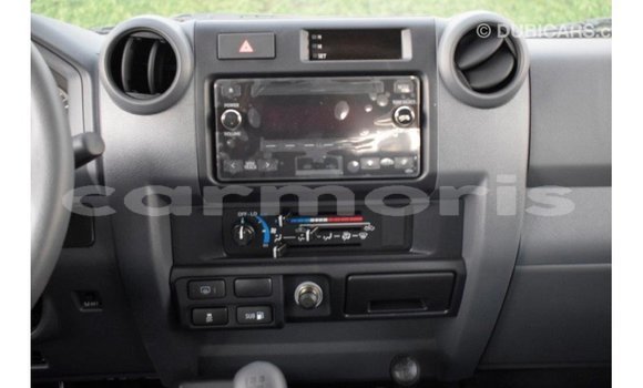 Buy Import Toyota Land Cruiser White Car in Import - Dubai in Agalega Islands Buy Import Toyota Land Cruiser White Car in Import - Dubai in Agalega Islands