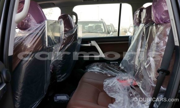 Acheter Import Voiture Toyota Land Cruiser Noir à Import - Dubai, Îles Agalega Acheter Import Voiture Toyota Land Cruiser Noir à Import - Dubai, Îles Agalega