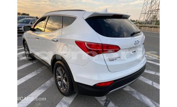 Buy Import Hyundai Santa Fe White Car in Import - Dubai in Agalega Islands Buy Import Hyundai Santa Fe White Car in Import - Dubai in Agalega Islands