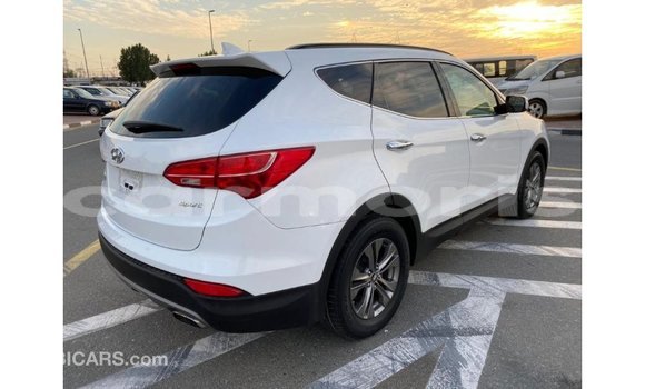 Buy Import Hyundai Santa Fe White Car in Import - Dubai in Agalega Islands Buy Import Hyundai Santa Fe White Car in Import - Dubai in Agalega Islands