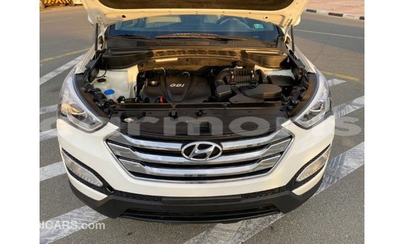 Buy Import Hyundai Santa Fe White Car in Import - Dubai in Agalega Islands Buy Import Hyundai Santa Fe White Car in Import - Dubai in Agalega Islands