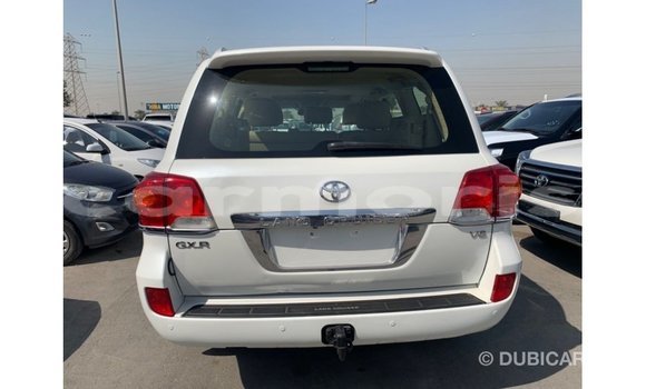 Buy Import Toyota Land Cruiser White Car in Import - Dubai in Agalega Islands Buy Import Toyota Land Cruiser White Car in Import - Dubai in Agalega Islands