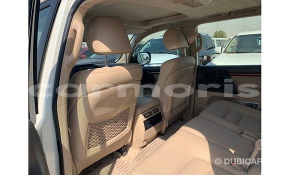 Buy Import Toyota Land Cruiser White Car in Import - Dubai in Agalega Islands Buy Import Toyota Land Cruiser White Car in Import - Dubai in Agalega Islands
