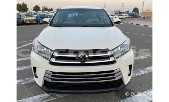 Buy Import Toyota Highlander White Car in Import - Dubai in Agalega Islands Buy Import Toyota Highlander White Car in Import - Dubai in Agalega Islands
