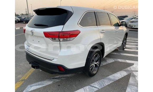 Buy Import Toyota Highlander White Car in Import - Dubai in Agalega Islands Buy Import Toyota Highlander White Car in Import - Dubai in Agalega Islands