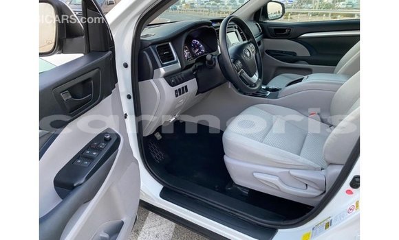Buy Import Toyota Highlander White Car in Import - Dubai in Agalega Islands Buy Import Toyota Highlander White Car in Import - Dubai in Agalega Islands