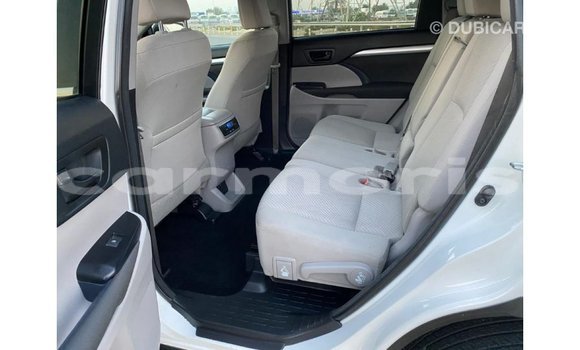 Buy Import Toyota Highlander White Car in Import - Dubai in Agalega Islands Buy Import Toyota Highlander White Car in Import - Dubai in Agalega Islands
