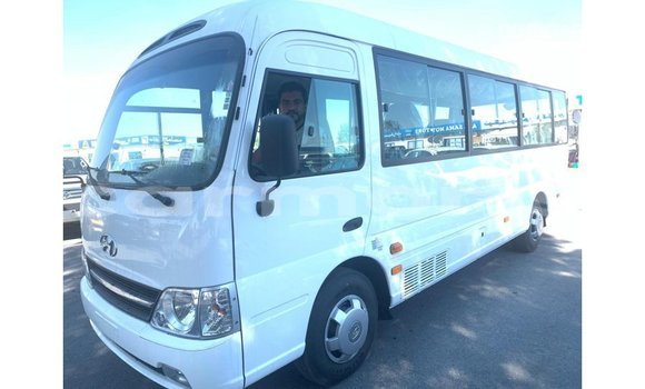 Buy Import Hyundai Accent White Car in Import - Dubai in Agalega Islands Buy Import Hyundai Accent White Car in Import - Dubai in Agalega Islands