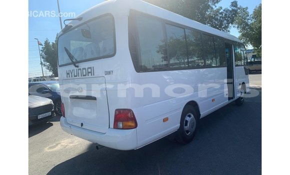 Buy Import Hyundai Accent White Car in Import - Dubai in Agalega Islands Buy Import Hyundai Accent White Car in Import - Dubai in Agalega Islands