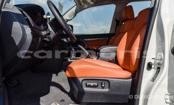 Buy Import Toyota Land Cruiser White Car in Import - Dubai in Agalega Islands Buy Import Toyota Land Cruiser White Car in Import - Dubai in Agalega Islands