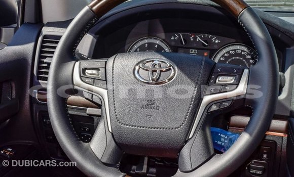 Buy Import Toyota Land Cruiser White Car in Import - Dubai in Agalega Islands Buy Import Toyota Land Cruiser White Car in Import - Dubai in Agalega Islands