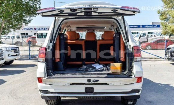 Buy Import Toyota Land Cruiser White Car in Import - Dubai in Agalega Islands Buy Import Toyota Land Cruiser White Car in Import - Dubai in Agalega Islands