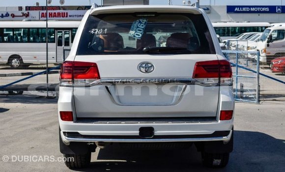 Buy Import Toyota Land Cruiser White Car in Import - Dubai in Agalega Islands Buy Import Toyota Land Cruiser White Car in Import - Dubai in Agalega Islands