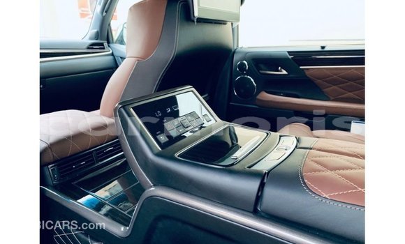 Acheter Import Voiture Lexus LX Noir à Import - Dubai, Îles Agalega Acheter Import Voiture Lexus LX Noir à Import - Dubai, Îles Agalega