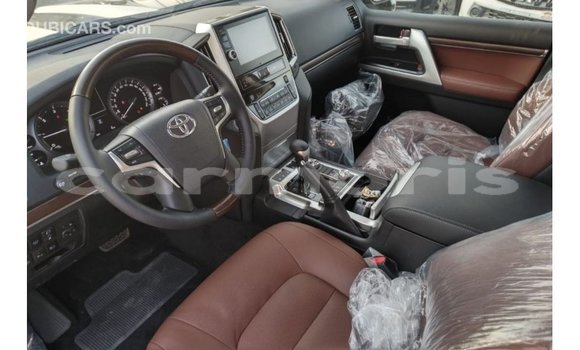 Acheter Import Voiture Toyota Land Cruiser Blanc à Import - Dubai, Îles Agalega Acheter Import Voiture Toyota Land Cruiser Blanc à Import - Dubai, Îles Agalega