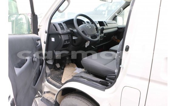 Buy Import Toyota Hiace White Car in Import - Dubai in Agalega Islands Buy Import Toyota Hiace White Car in Import - Dubai in Agalega Islands