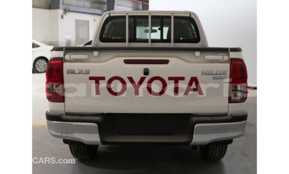 Buy Import Toyota Hilux White Car in Import - Dubai in Agalega Islands Buy Import Toyota Hilux White Car in Import - Dubai in Agalega Islands