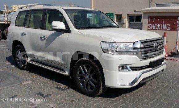 Buy Import Toyota Land Cruiser White Car in Import - Dubai in Agalega Islands Buy Import Toyota Land Cruiser White Car in Import - Dubai in Agalega Islands