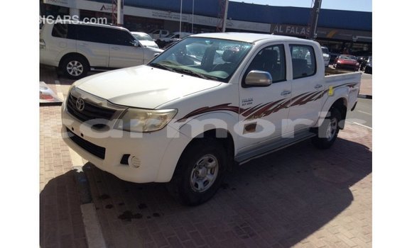 Buy Import Toyota Hilux White Car in Import - Dubai in Agalega Islands Buy Import Toyota Hilux White Car in Import - Dubai in Agalega Islands