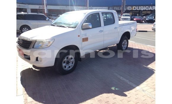 Buy Import Toyota Hilux White Car in Import - Dubai in Agalega Islands Buy Import Toyota Hilux White Car in Import - Dubai in Agalega Islands