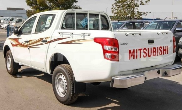 Buy Import Mitsubishi L200 White Car in Import - Dubai in Agalega Islands Buy Import Mitsubishi L200 White Car in Import - Dubai in Agalega Islands